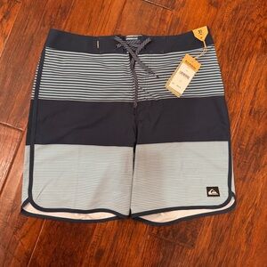 Quiksilver Surfsilk Tijuana 19" Boardshorts